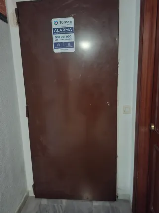 Puerta blindada antiokupa