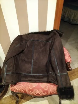 Chaquetón piel vuelta AMTEA marrón