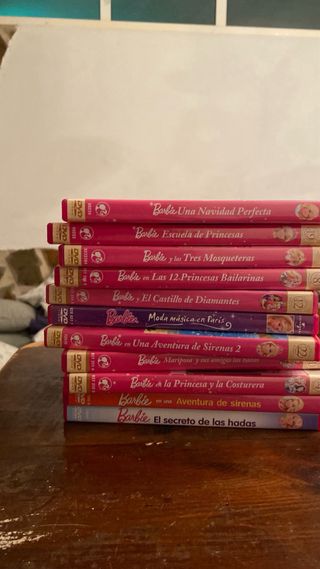 Lote DVDs Barbie y Scooby-Doo y Monster High.