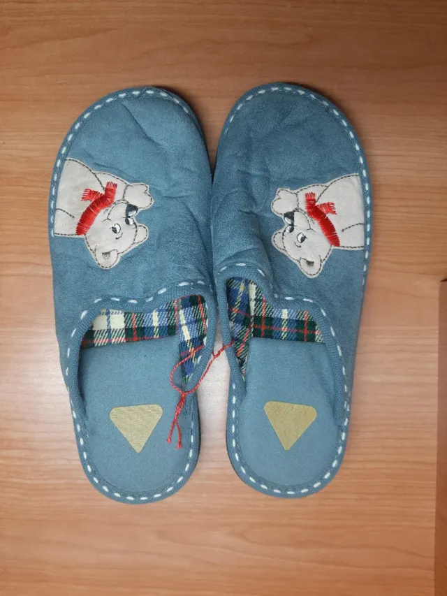 Tênis de casa infantil