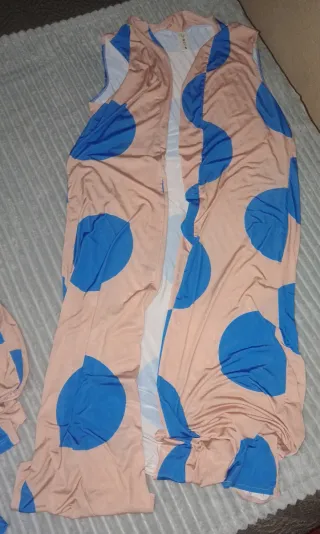 Conjunto de mujer con lunares