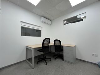 Tavolo ufficio a L con cassettiera