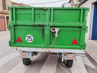 Remolque con pala para tractor