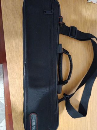 Flauta travesera Yamaha 261 + estuche +bandolera