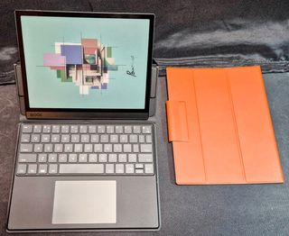 Boox Ultra C + funda teclat i accessoris originals