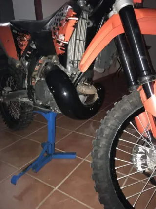 Protectores de escape para moto de enduro