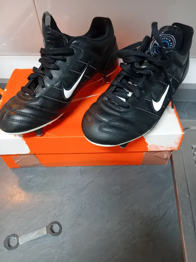 Botas de fútbol Nike Negras copa mundial