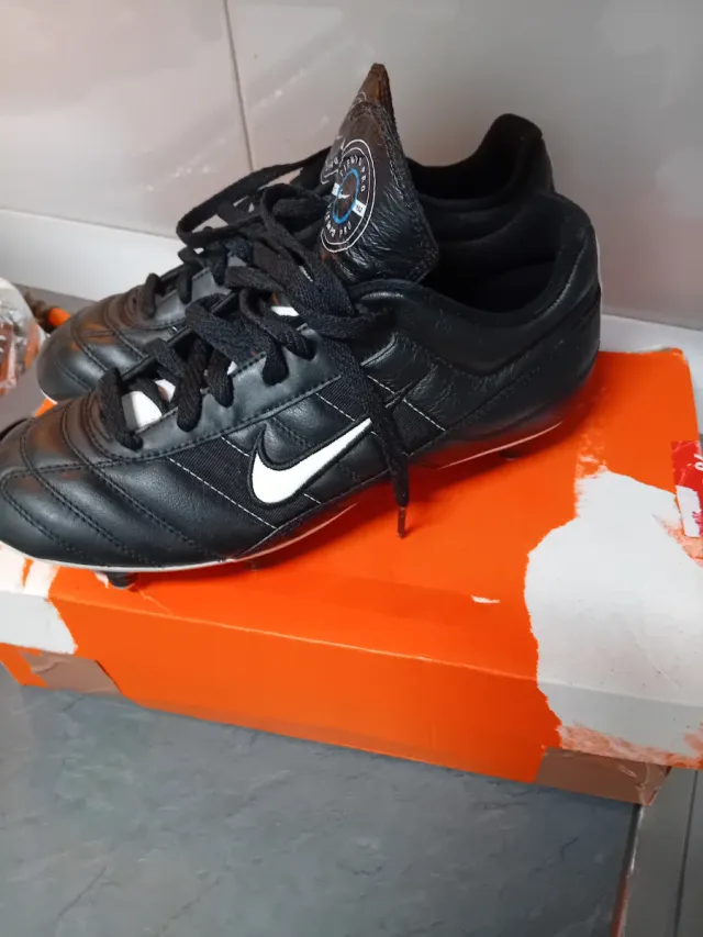 Botas de fútbol Nike Negras copa mundial