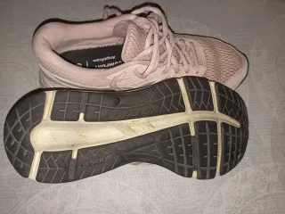 Deportivas Asics  rosa beige y gris