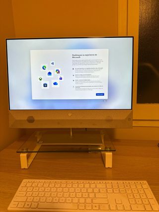 HP Pavilion 24 All-in-One Plata/Beige/ no es tacti