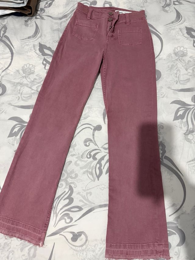 Pantalones rosas de campana