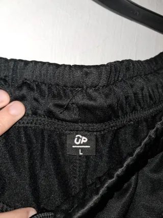 Pantalón negro hombre