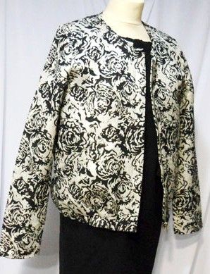 Chaqueta floral blanco y negro