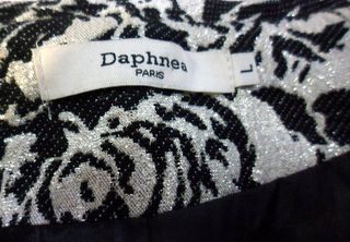 Chaqueta floral blanco y negro