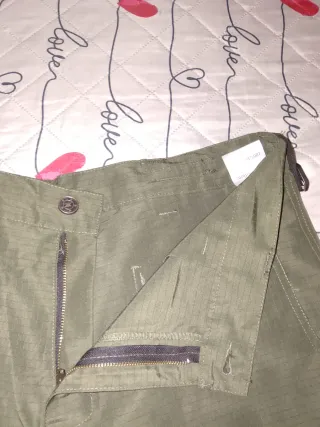 Pantaloni cargo uomo stile militare