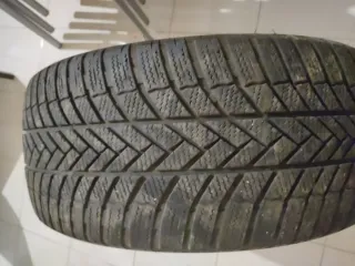 Bridgestone Blizzak LM005 245/45 R18 100V XL