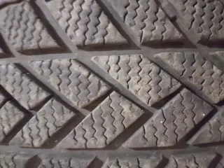 Bridgestone Blizzak LM005 245/45 R18 100V XL