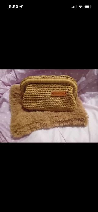 Borsa clutch + scaldacollo uncinetto fatto a mano