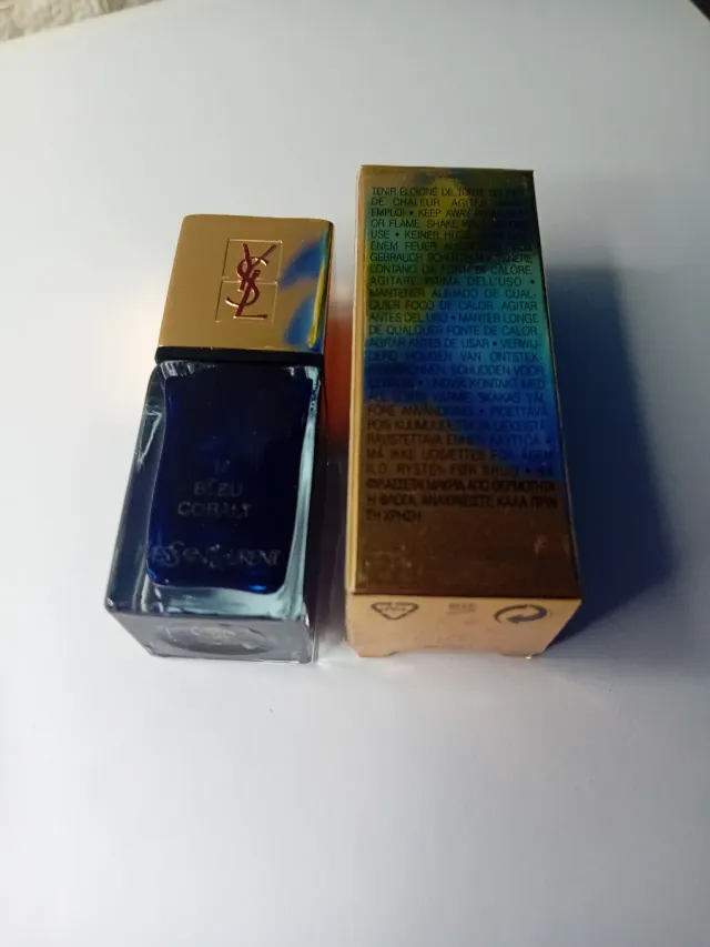 YSL La Laque Couture N 17 Bleu Cobalt