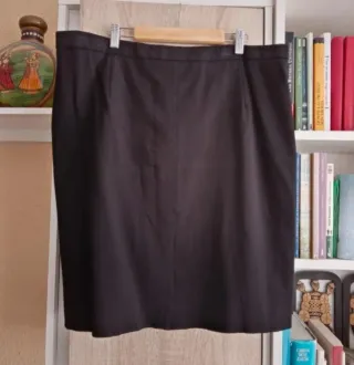 (XXL) Falda negra corta de Claudia Sträter