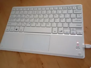 Teclado blanco con cable USB