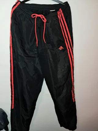 Chándal Adidas Hombre Negro y Rojo Corta vientos