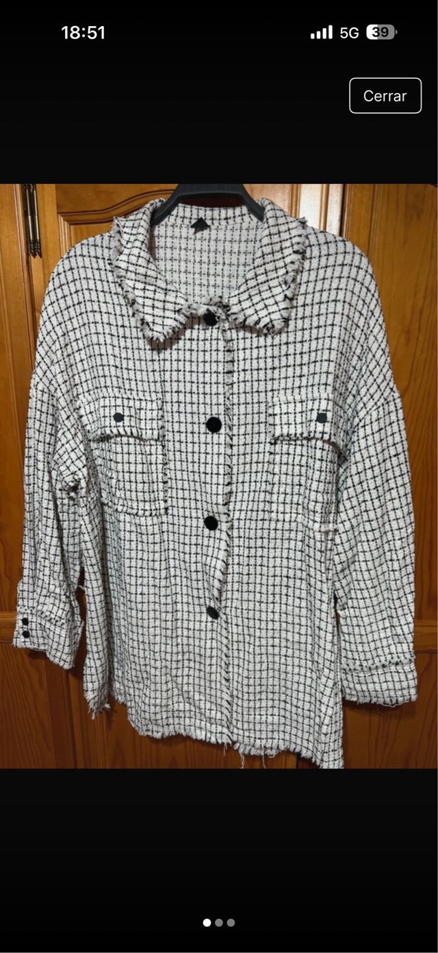 Abrigo cuadros blanco y negro