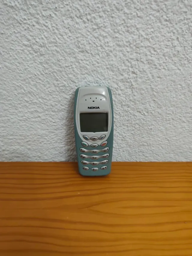 Teléfono Móvil Nokia 3410