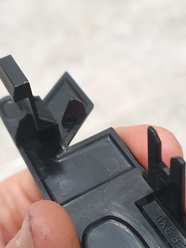 Emblema 16V rejilla Seat Ibiza/Córdoba 6K ABF 150c