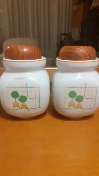 Set di contenitori per spezie in ceramica con coperchio in legno