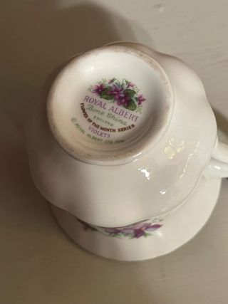 Tazzina Royal Albert-February senza piattino