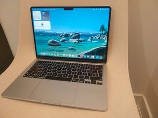 MACBOOK AIR M2