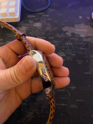 Orologio Swatch con cinturino effetto pelle