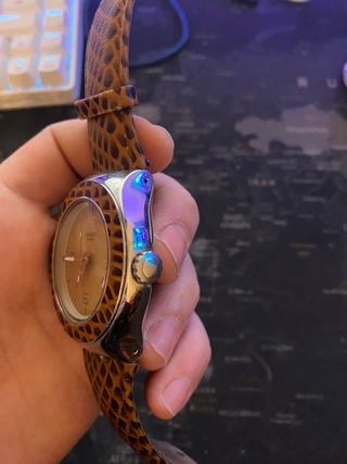 Orologio Swatch con cinturino effetto pelle
