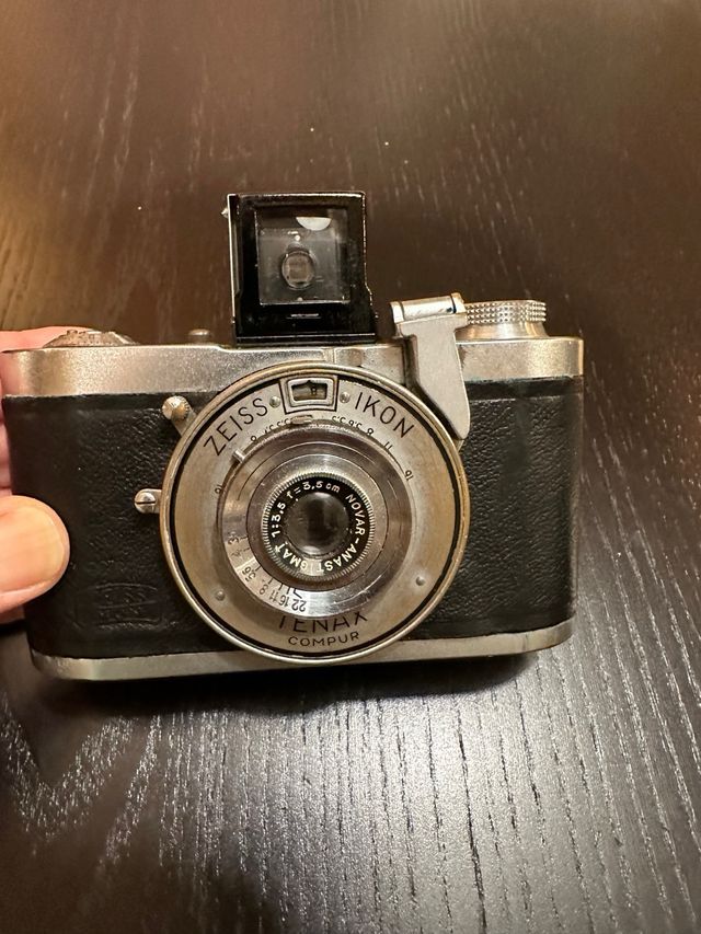 2 Vecchie Fotocamere Zeiss e Werlisa