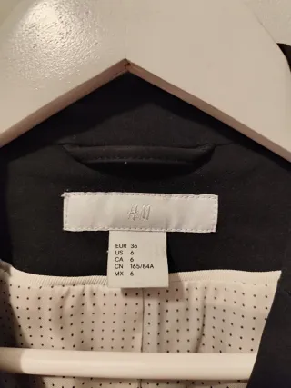 Americana negra entallada