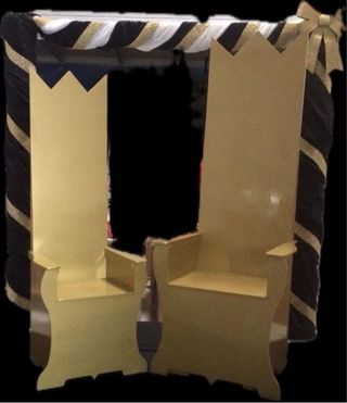 Tronos dorados para eventos