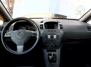 Opel 1137674 centralita motor uce 55198922 zafira