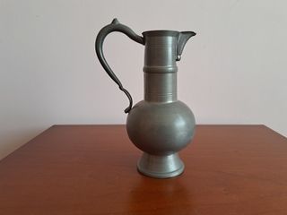 Jarra de peltre antigua