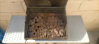 Barbacoa a gas Campingaz con pietre vulcaniche