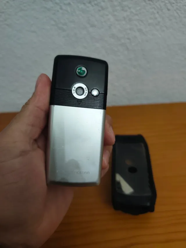 Teléfono Sony Ericsson T610