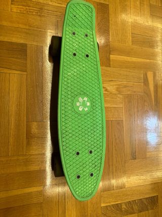 Skate monopatín verde