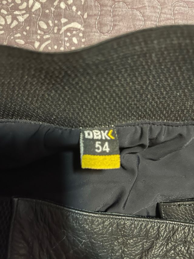 Pantalón cuero moto DBK