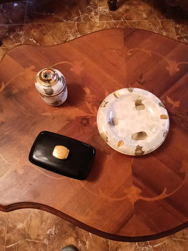 Juego de Cenicero y Portaobjetos