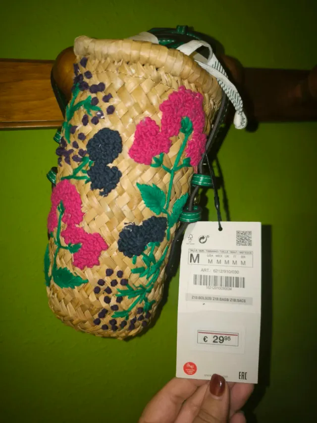 Bolso Zara tejido flores nuevo con etiqueta