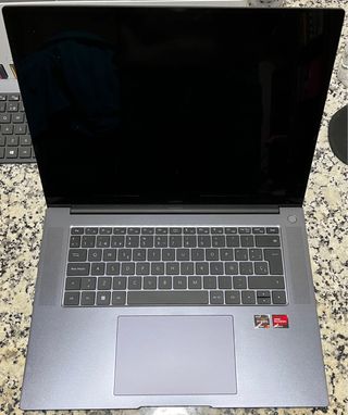 Huawei Matebook 16 AMD Ryzen7 16GB RAM