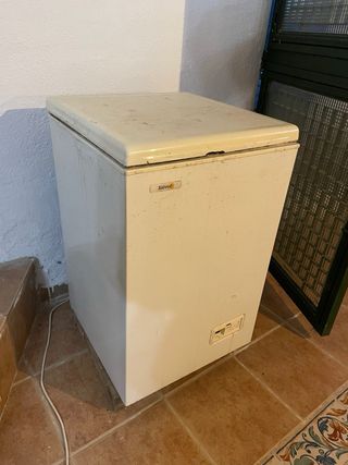 Arcón congelador blanco