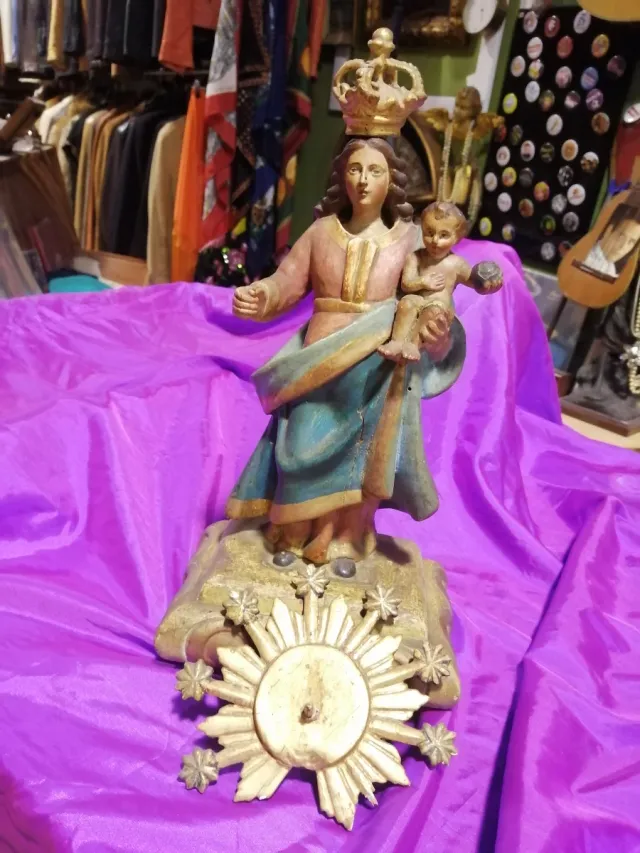 Virgen con Niño Talla Madera Antigua