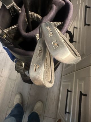 Bolsa de golf con palos