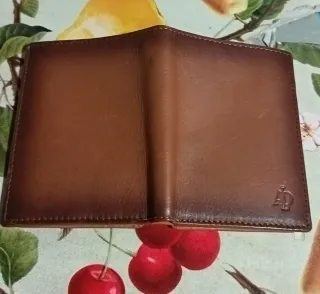 Cartera cuero marrón